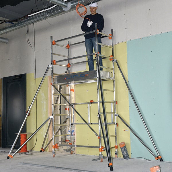 Echafaudage roulant et pliant - Hauteur de travail maximale 4.80m - 613153 - 4