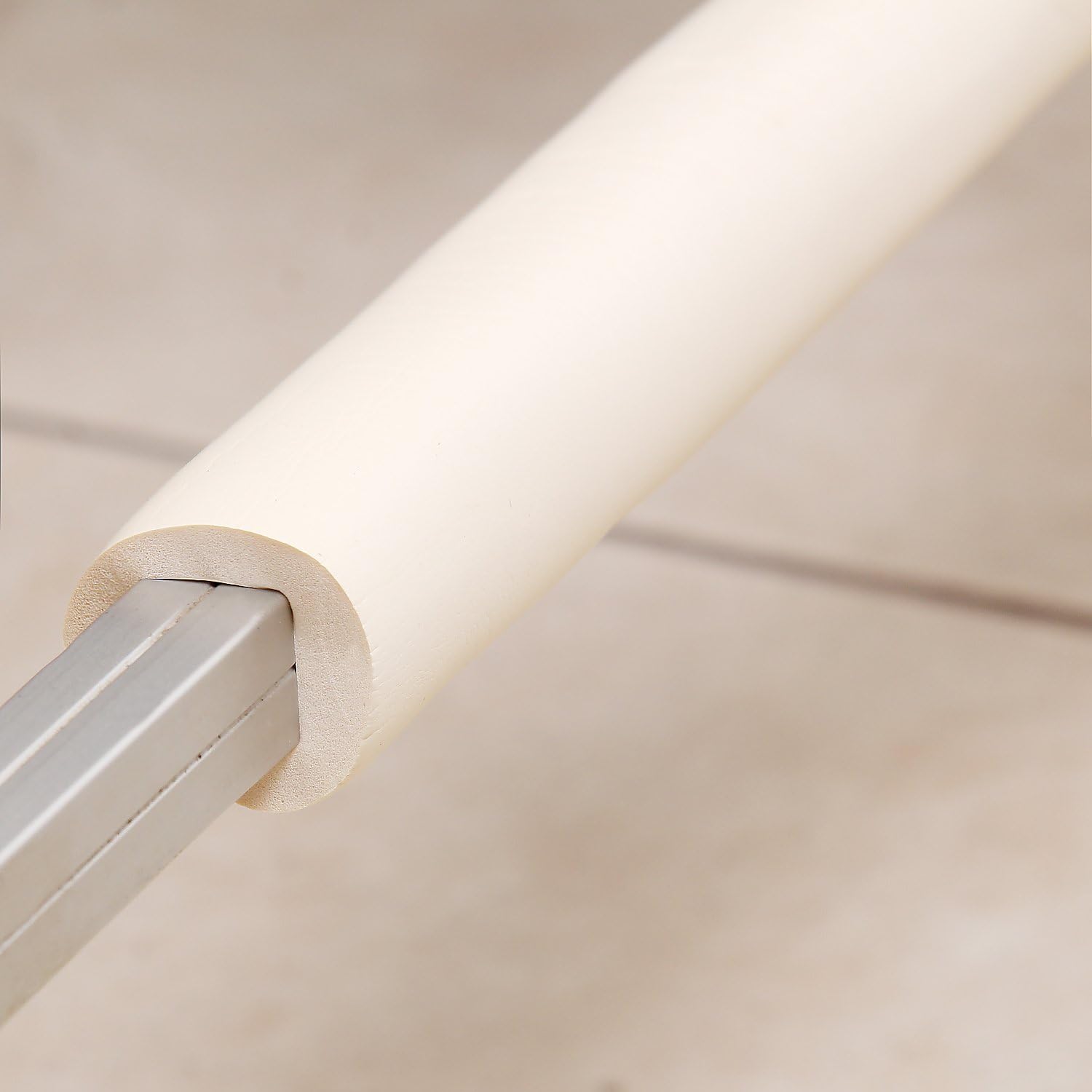Protezioni antiurto da 4 metri, rotoli di schiuma a forma di U per bordi di tavoli in vetro, protezione di sicurezza per neonati e bambini, 2 protezi - 4