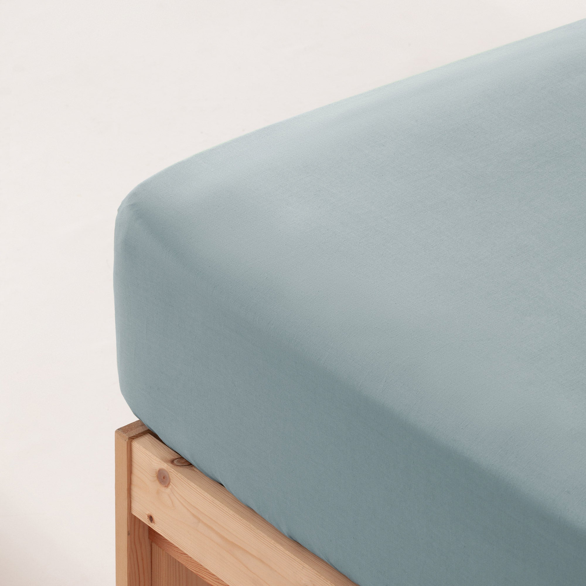 Lenzuolo sotto con angoli in 100% cotone traspirante tinta unita per letto 140x200x30cm colore Blu - 3