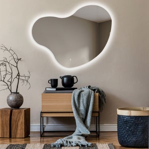 Artforma Miroir Asymétrique LED Sur Mesure Mural 54x74 Cm - Salle De Bain Avec Accessoires STK221