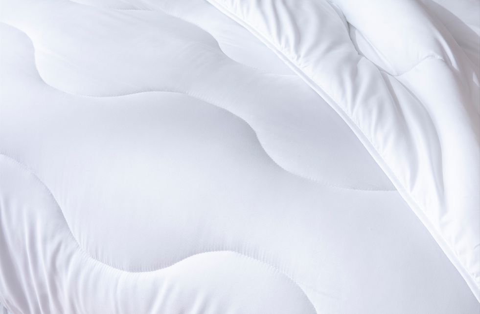 Couette tempérée 220 x 240 cm polyester microfibre blanc 250g/m² - 2