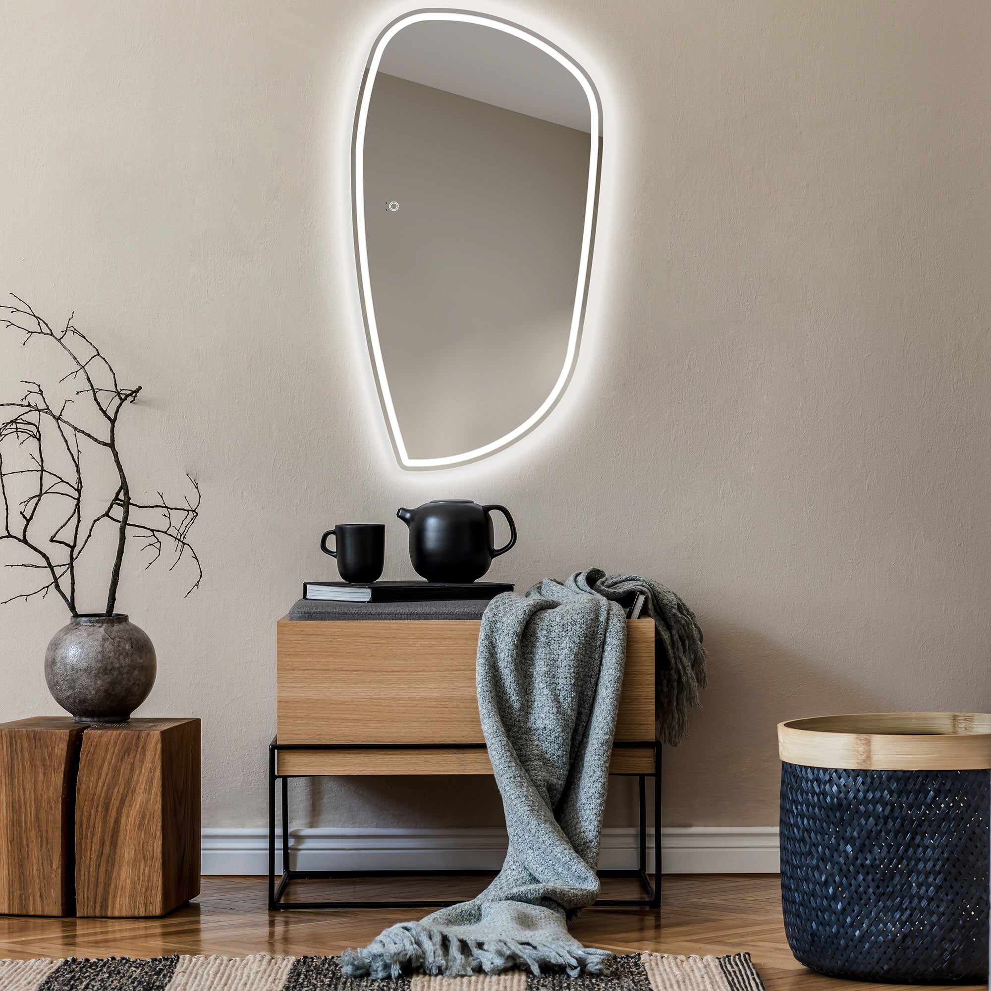 Asymetryczne Lustro z Oświetleniem LED Łazienka (64x114cm) Jasne Lustro z Oświetleniem | Chłodna Biel 7000K