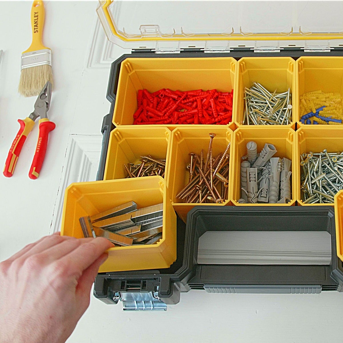 Stanley 1-97-518 boite à outils Boîte pour petites pièces Plastique Noir, Transparent, Jaune - 9