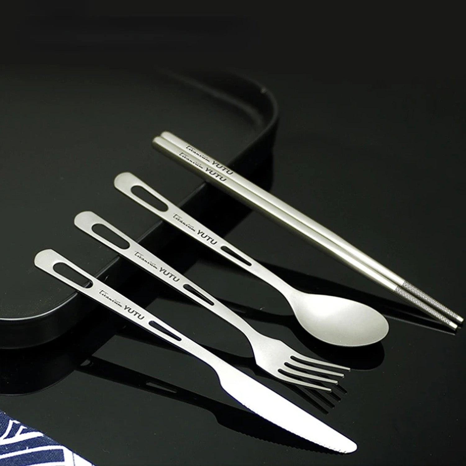 Set di 8 posate in acciaio inox portatile, cucchiaio, forchetta, bacchette da viaggio (viola
