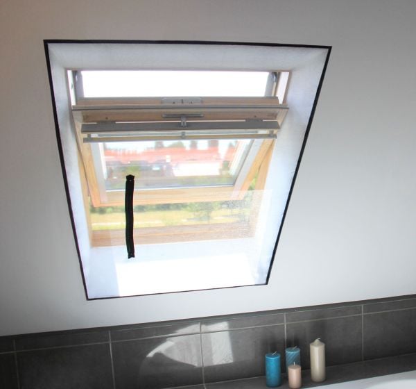 Toile Moustiquaire à scratch l.130 x H.150 cm pour fenêtre VELUX - 4
