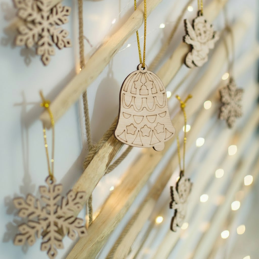 BOGATECO Sapin de Noël fait main de 95 cm de haut avec décorations | lumières LED | Panneaux en bois reliés par une corde de jute - 10