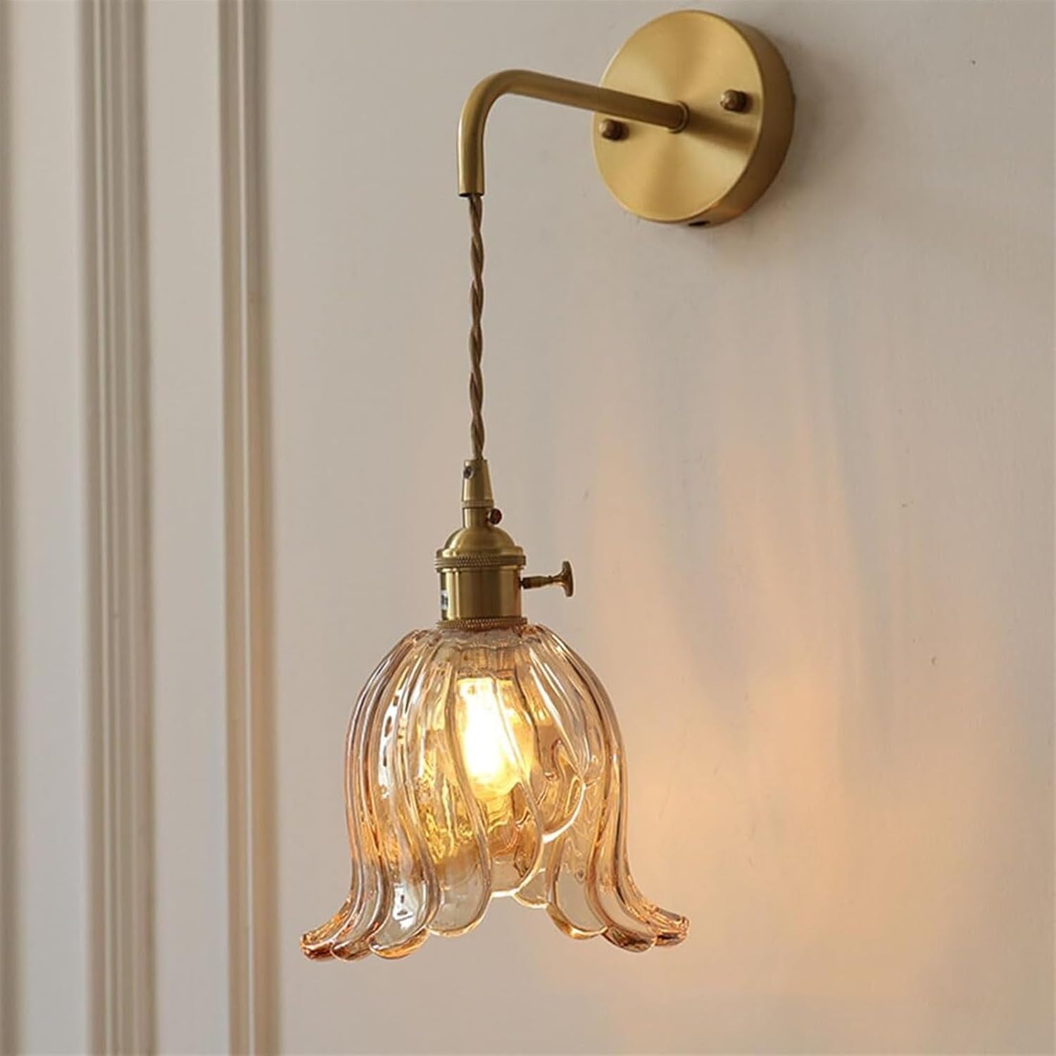 Kinkiet, lampa ścienna w stylu vintage z szklanym kloszem, metalowy żyrandol dekoracyjny, regulowana lampa wisząca (bez żarówki)