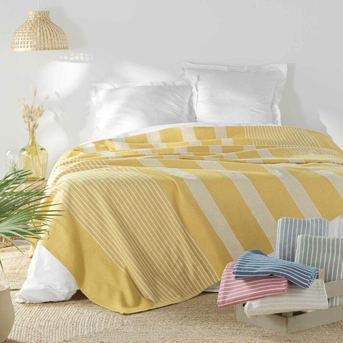 Couvre lit 2 personnes 240 x 260 cm coton/polyester tisse adele Curry - 5