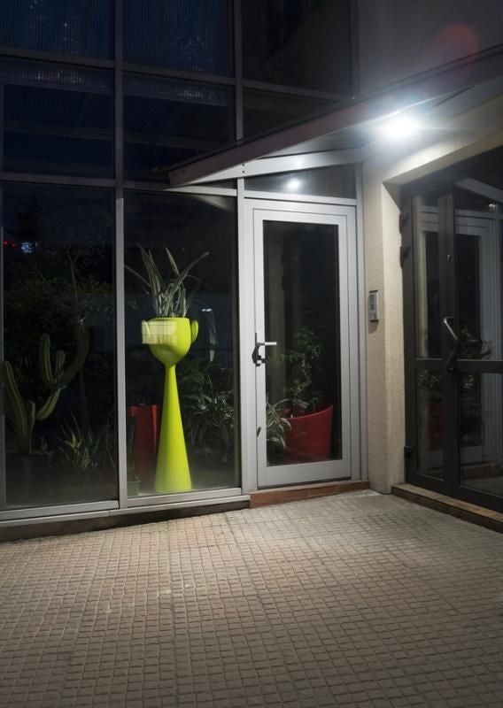 Kinkiet zewnętrzny Eggo LED 9W Neutralna biel 345 lm ciemnoszary wym: 20,8x12,5x10,6 cm IP54 SU-MA