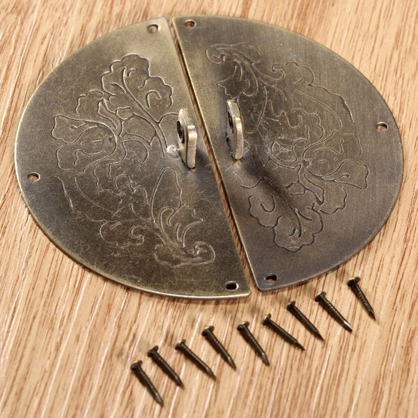 Poignée de serrure pour armoires de meubles anciens, bouton poussoir — free download