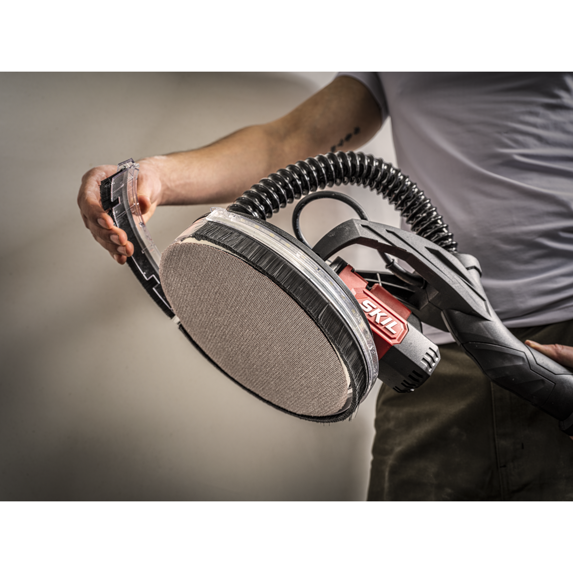 Ponceuse télescopique à plâtre SKIL 7521 DA, 750 W, Ø 225 mm, LED 360°, manche extensible 1,8 m - 4