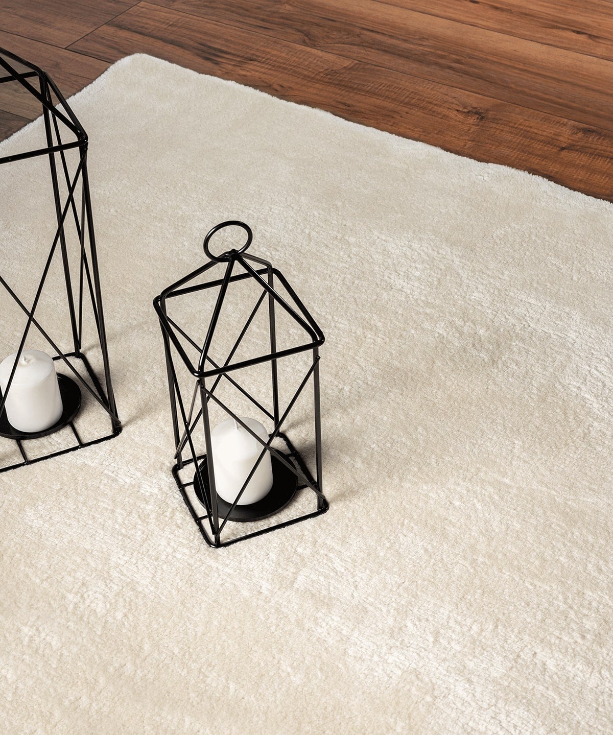 the carpet Relax tapis moelleux à poils courts, dessous antidérapant, lavable à 30 degrés, super soft, aspect fourrure, Beige, 120 cm - 4
