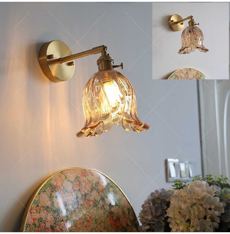 E27 Nowoczesna lampa ścienna, metalowo-szklana lampa ścienna, regulowana w zakresie 180 stopni, odpowiednia do szafki nocnej w sypialni (bez żarówki)