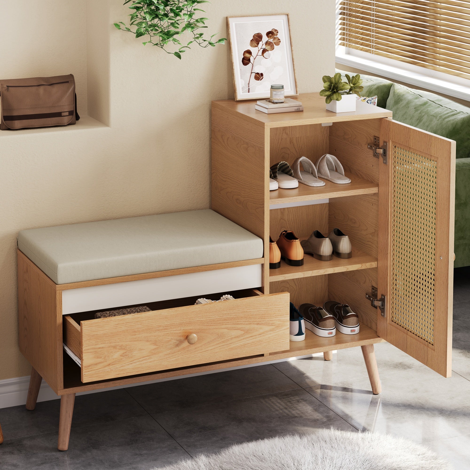 Banc d'entrée en rotin avec coussin, étagère à chaussures, tiroirs, compartiments ouverts et porte. Multifonctionnel pour l'entrée. - 4