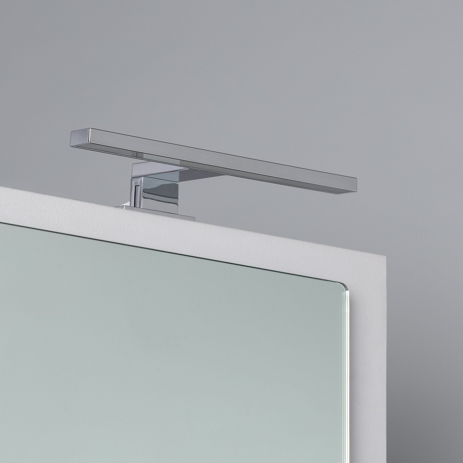 Applique LED Salle de Bain Carl 5W Argentée pour Miroir , 6000K Blanc froid, PC, IP44, 320lm - 8
