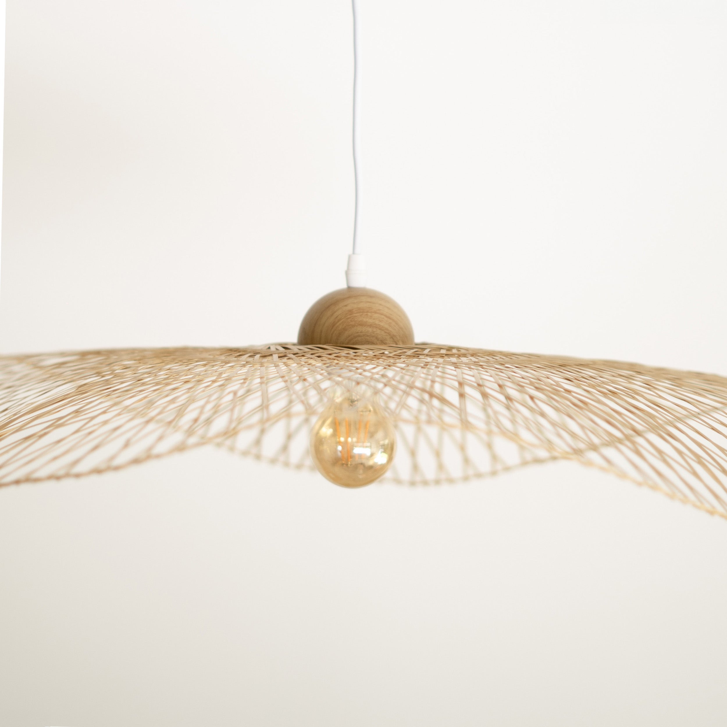 Suspension D75 cm en bambou avec fil blanc - Jipi - 6