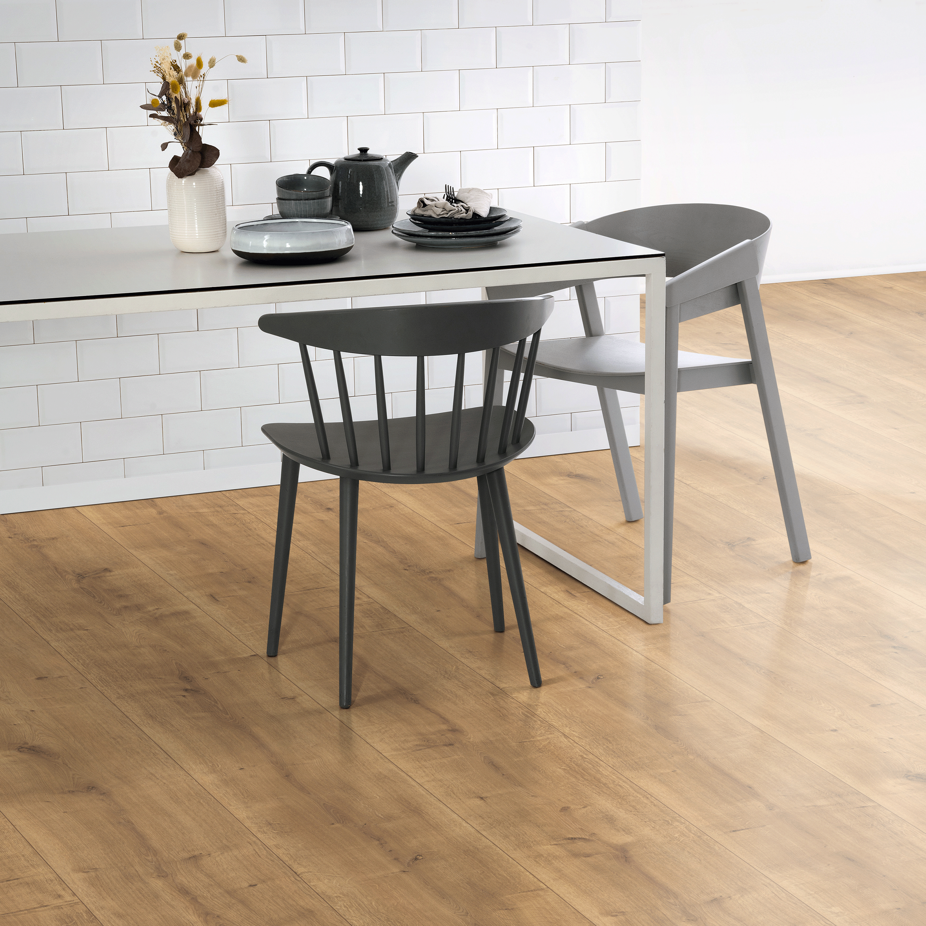 EGGER Podłogi laminowane NatureSense EL2733 Dąb Hamilton 1292 x 327 x 8mm