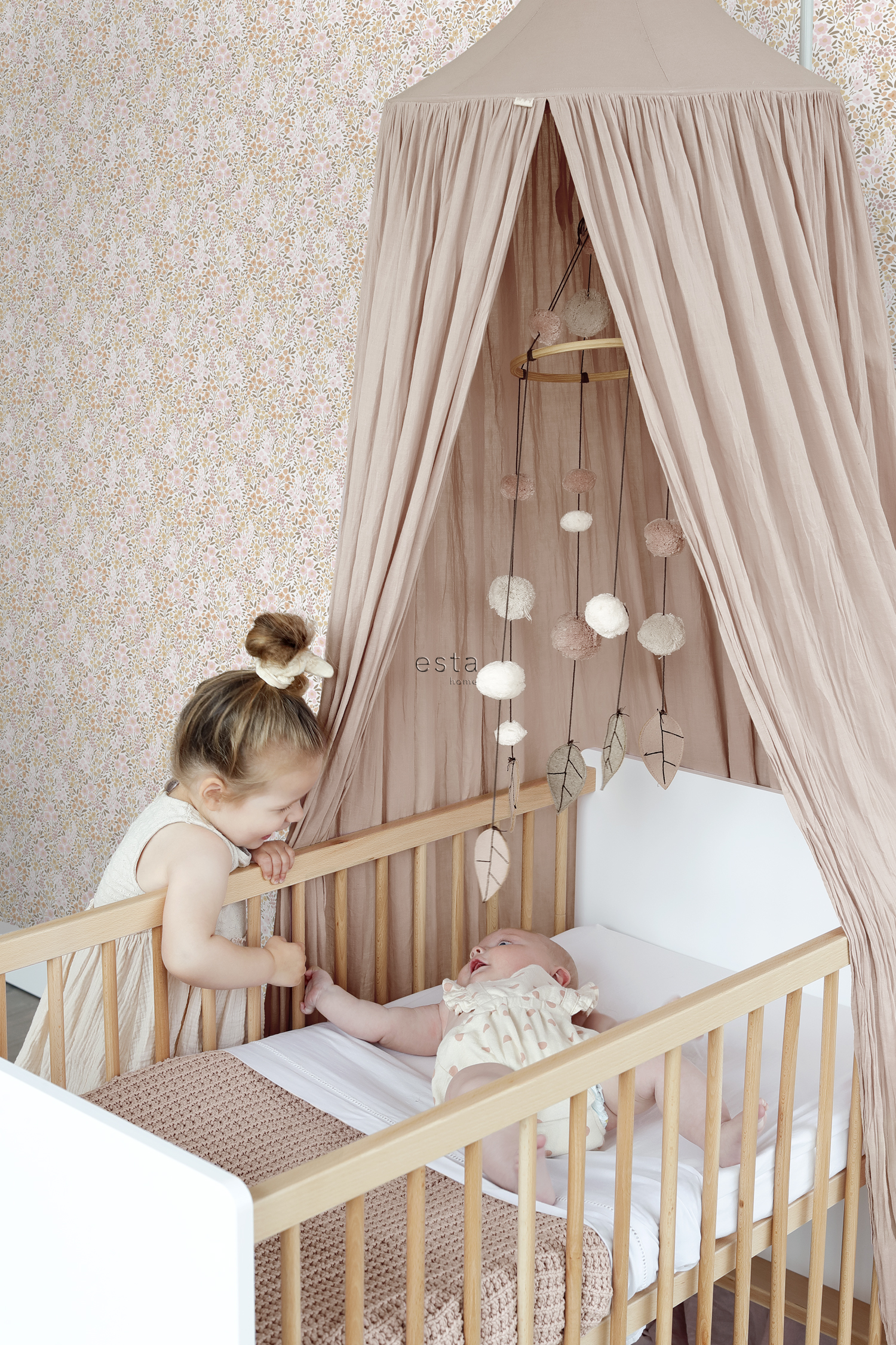 Papier peint fleurs rose clair et beige - 53 cm x 10.05 m - ESTAhome - 3