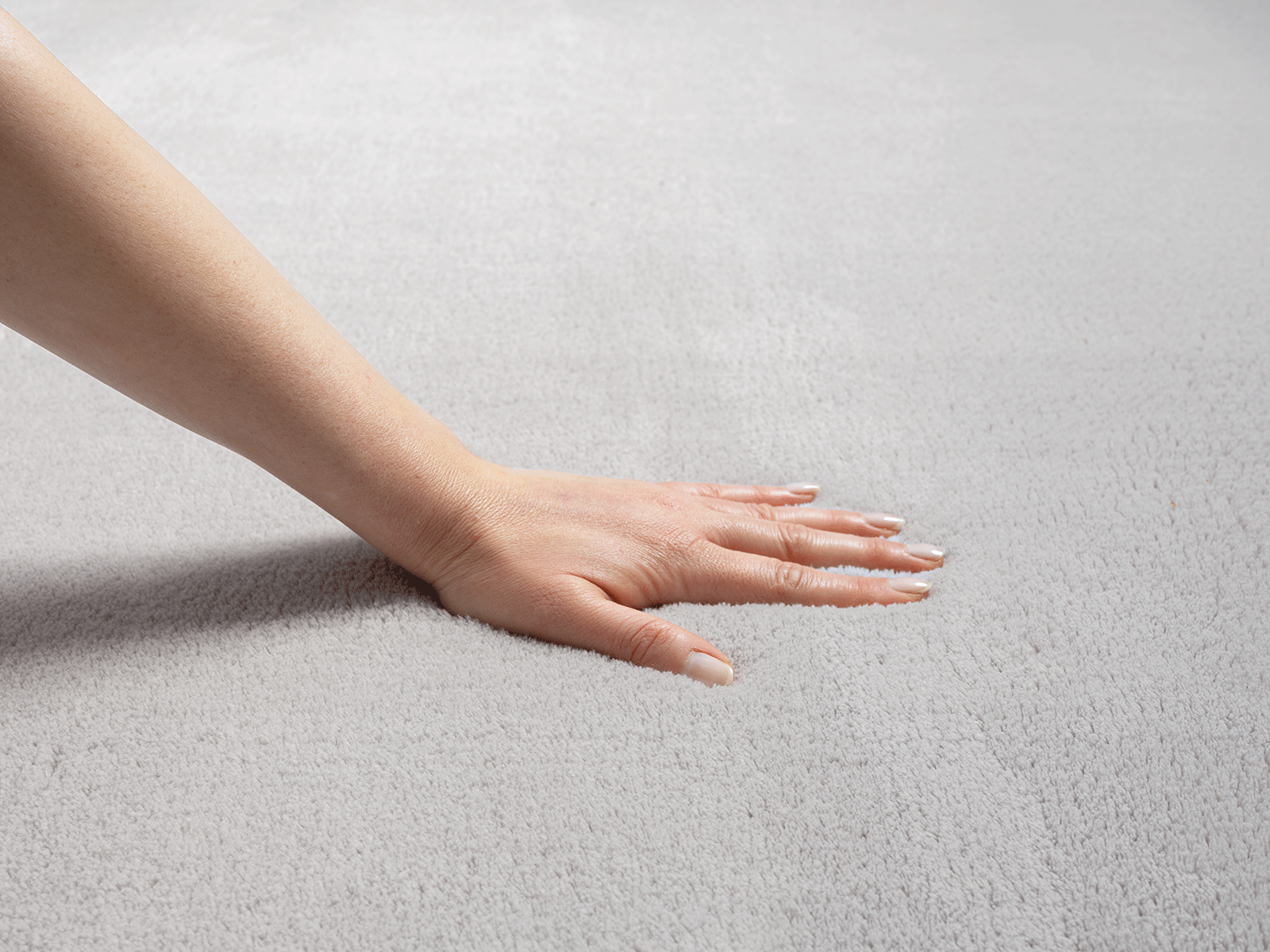 the carpet Relax tapis moelleux à poils courts, dessous antidérapant, lavable à 30 degrés, super soft, aspect fourrure, Gris, 080 x 300 cm - 11