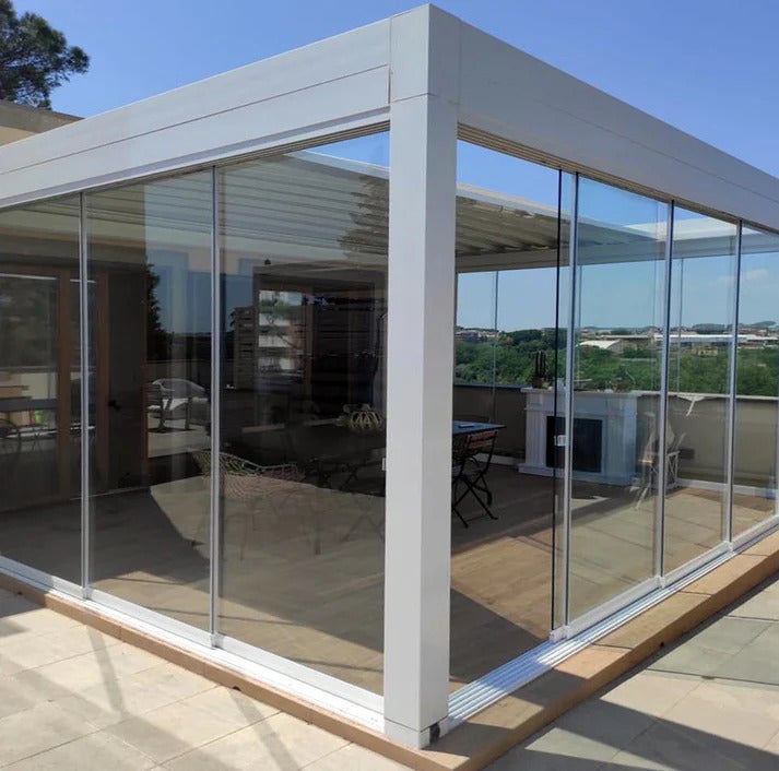 Vetrata panoramica scorrevole 4m x 2.50m, disponibilità in colori Antracite e Bianco, parete in vetro sotto bioclimatica. - 3