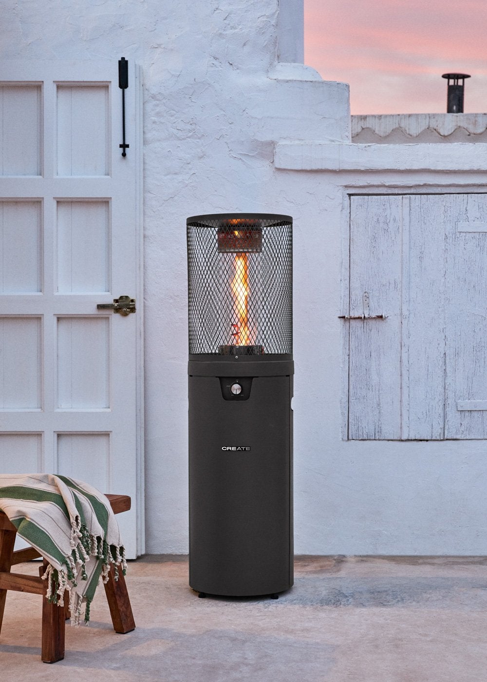 CREATE - FIRE ROUND HEATER - 8kW grzejnik gazowy na tarasy i przestrzenie zewnętrzne - Noir