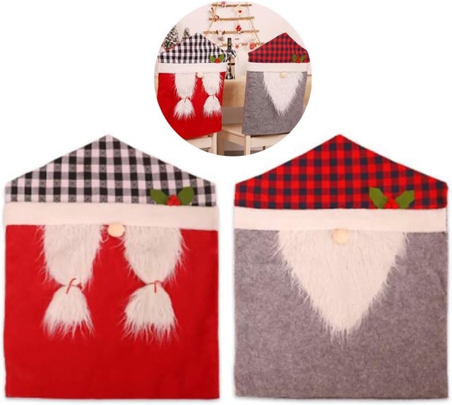 Dwa dekoracyjne pokrowce na krzesła świąteczne z motywem Pana i Pani Mikołajowej, idealne na przyjęcia świąteczne lub jako dekoracja