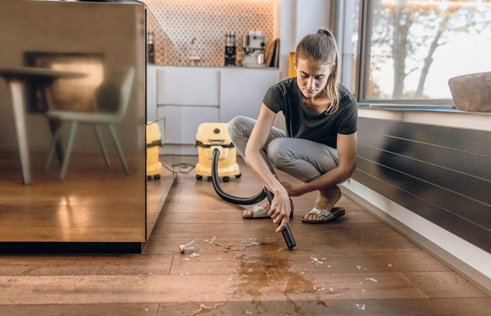 Aspirateur de chantier eau et poussières Karcher WD 2 Plus V-12 4 18, 1000 W, 12 l - 8