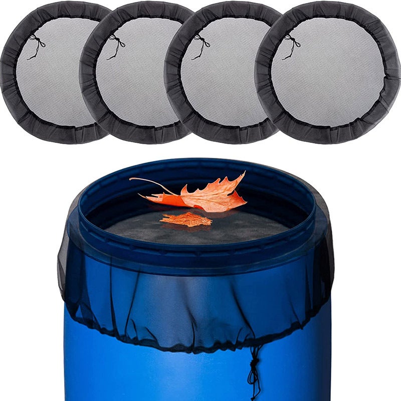 Czarny pokrowiec na wiadro na wodę, średnica 60 cm, siatka chroniąca przed liśćmi i owadami, składająca się z 4 części.