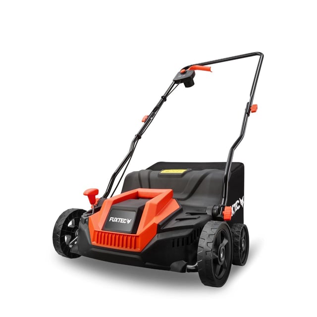 Arieggiatore scarificatore elettrico FUXTEC EV320ECO 1300W di potenza, larghezza di lavoro di 32 cm e regolazione profondità