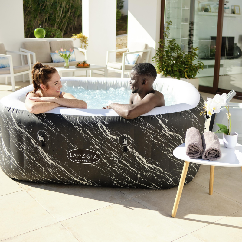 Bestway Spa gonflable carré Lay-Z-Spa Hollywood Luxe AirJet LED 4-6 personnes - 2