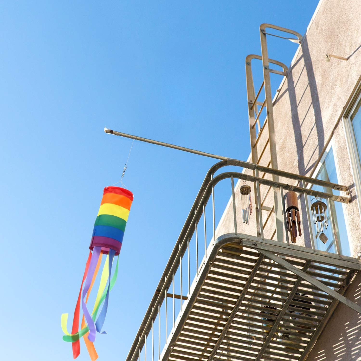 Lot de 2 manches à air décoratives à suspendre arc-en-ciel, matériau imperméable, convient pour une suspension en extérieur, 24 pouces - 5