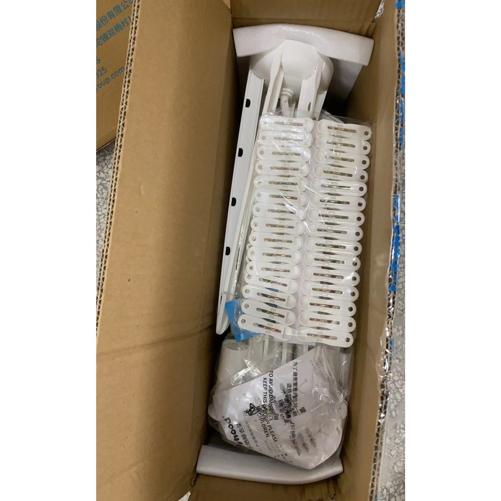 Uscator de rufe vertical Flippy, pliabil, 2 niveluri, alb, 130 x 75 cm