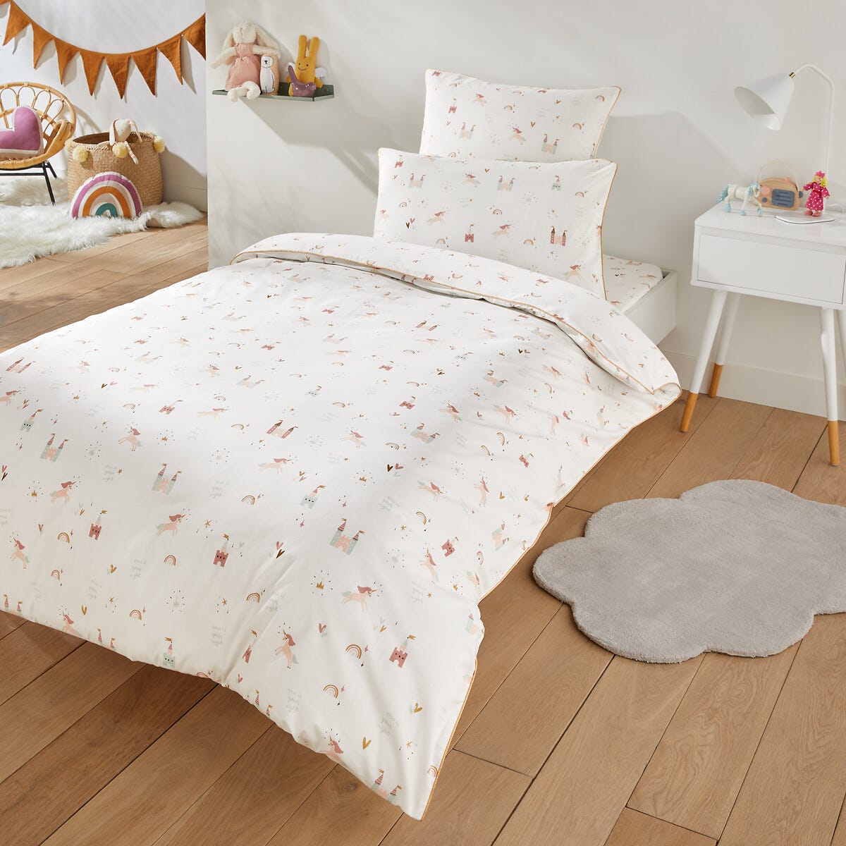Tissu 100% Coton imprimé oiseaux et fleurs - Mercerie Durand en ligne Tissu 100% Coton imprimé oiseaux et fleurs - Mercerie Durand en ligne