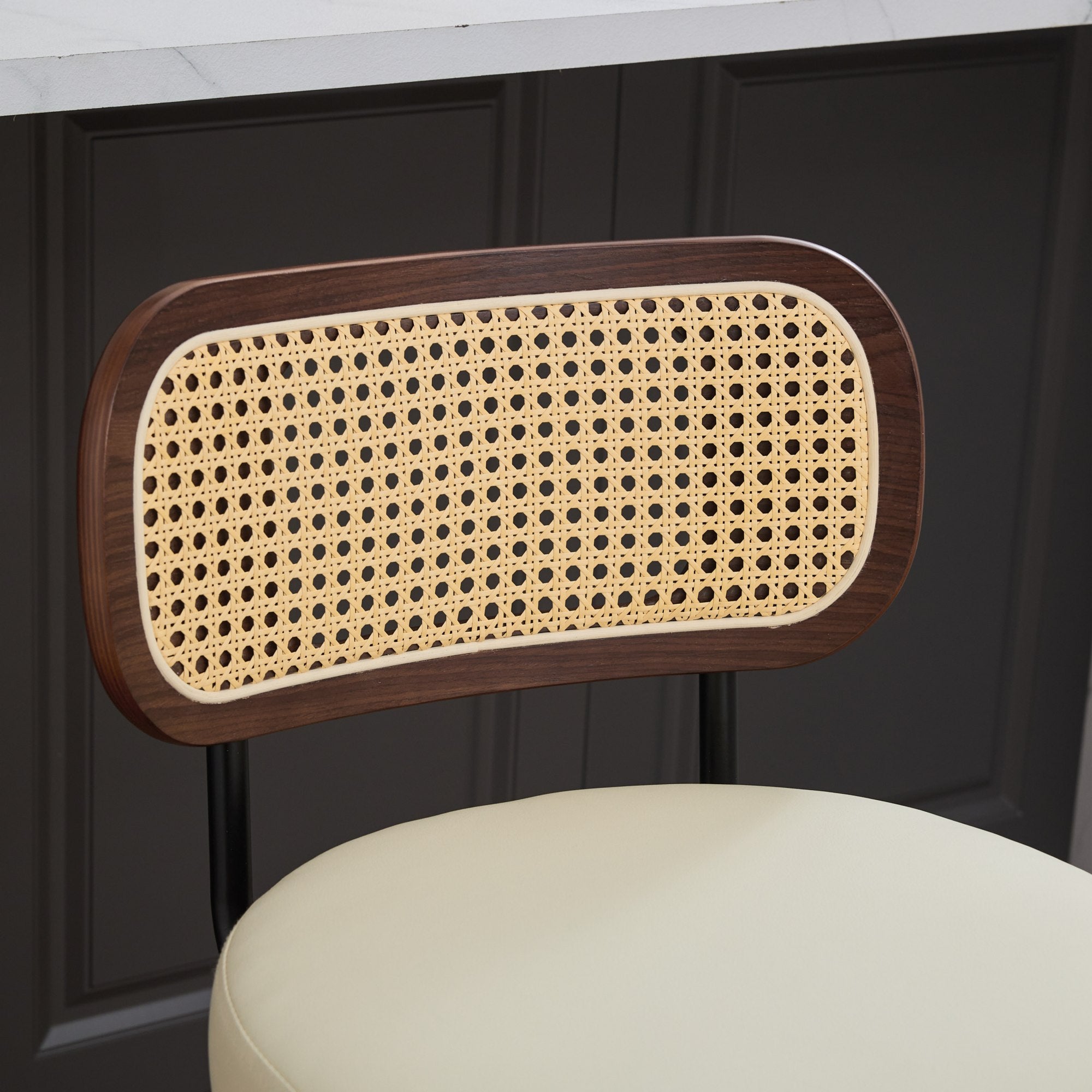 Lot de 2 chaise de bar Noyer Hauteur Comptoir 66 cm, Tabouret de bar Dossier en Cannage, Assise Rembourrée Béige, Salle a manger Fonction Pivotante - 3