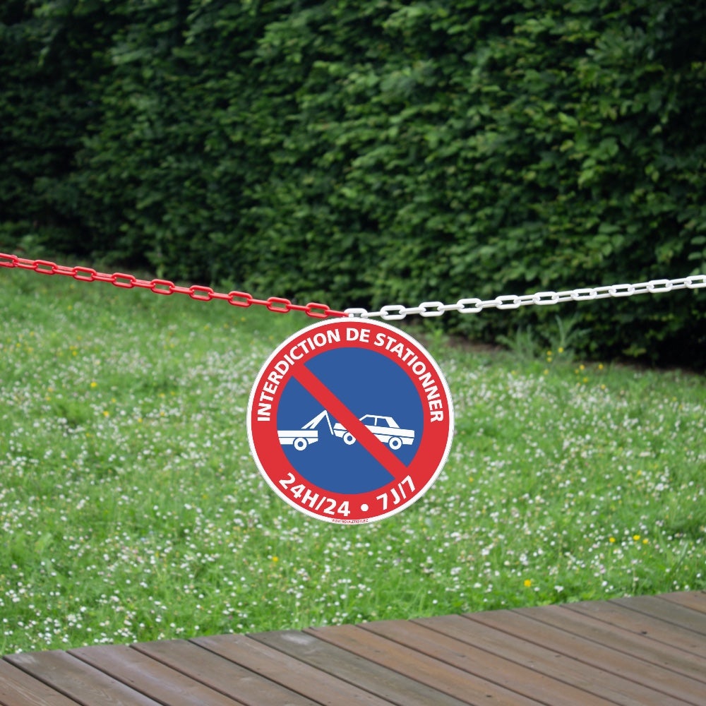 Interdiction de stationner 24h/24 7j/7 mise en fourrière panneau rond prépercé + chaine plastique rouge/blanc + collier de serrage - 2