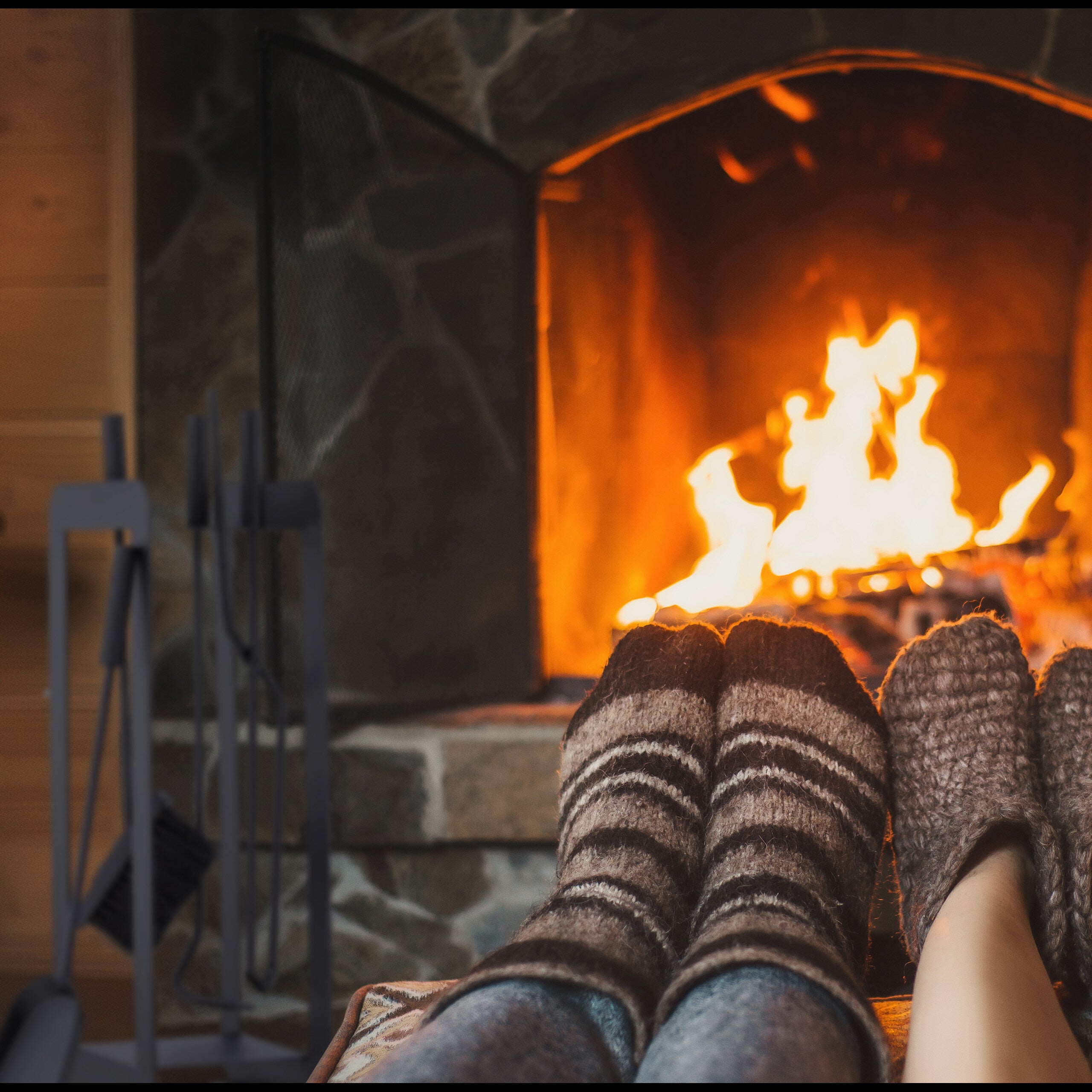 Serviteur de cheminée, moderne, 5 pièces : tisonnier, pelle à cendres, balai, pince et support, noir, Relaxdays - 6