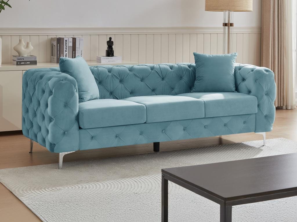 Divano posti Chesterfield in velluto azzurro pastello EDWINA