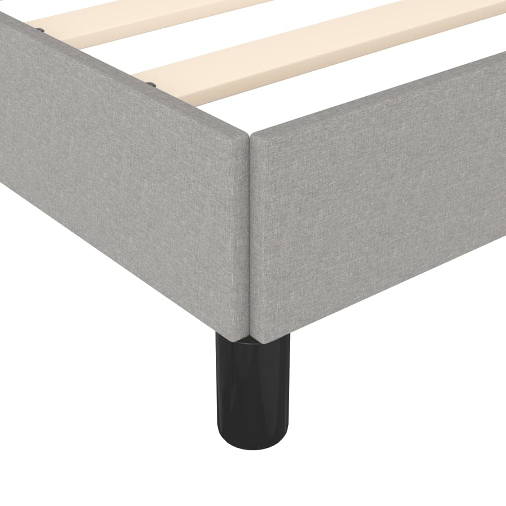 Cadre de lit sans matelas gris clair 160 x 200 cm en tissu - 7
