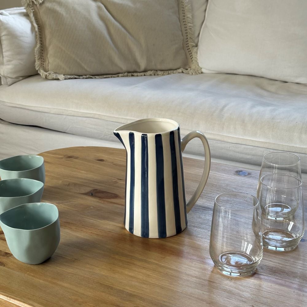 Pichet, carafe ou vase à rayures bleues et blanches - 3
