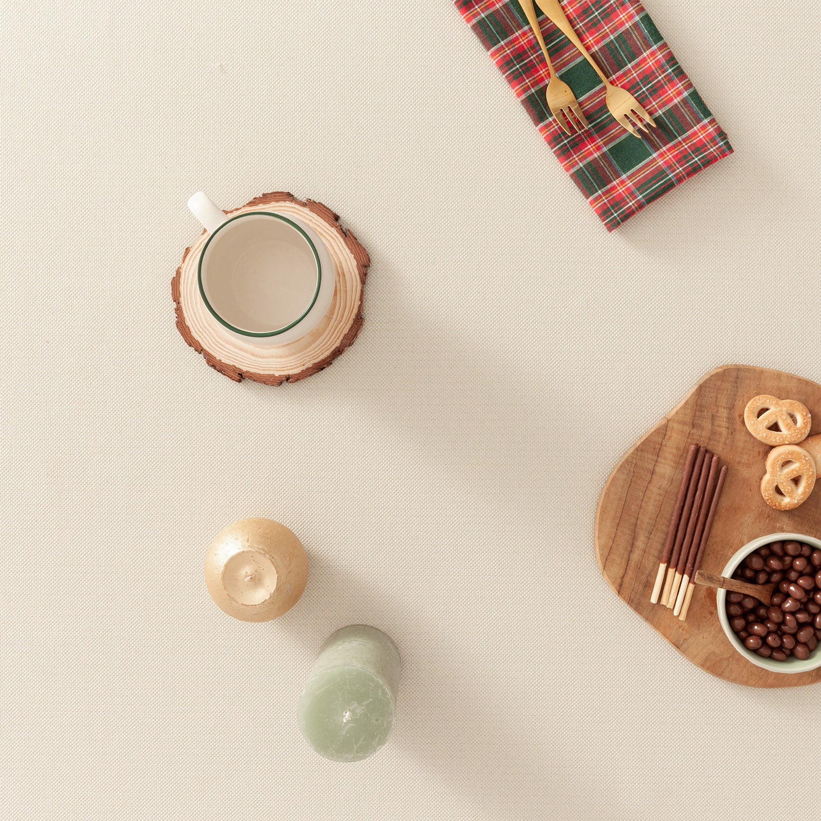 Tovaglia di Natale rettangolare in cotone jacquard verde oliva e oro 140x350 cm - Lights - 3