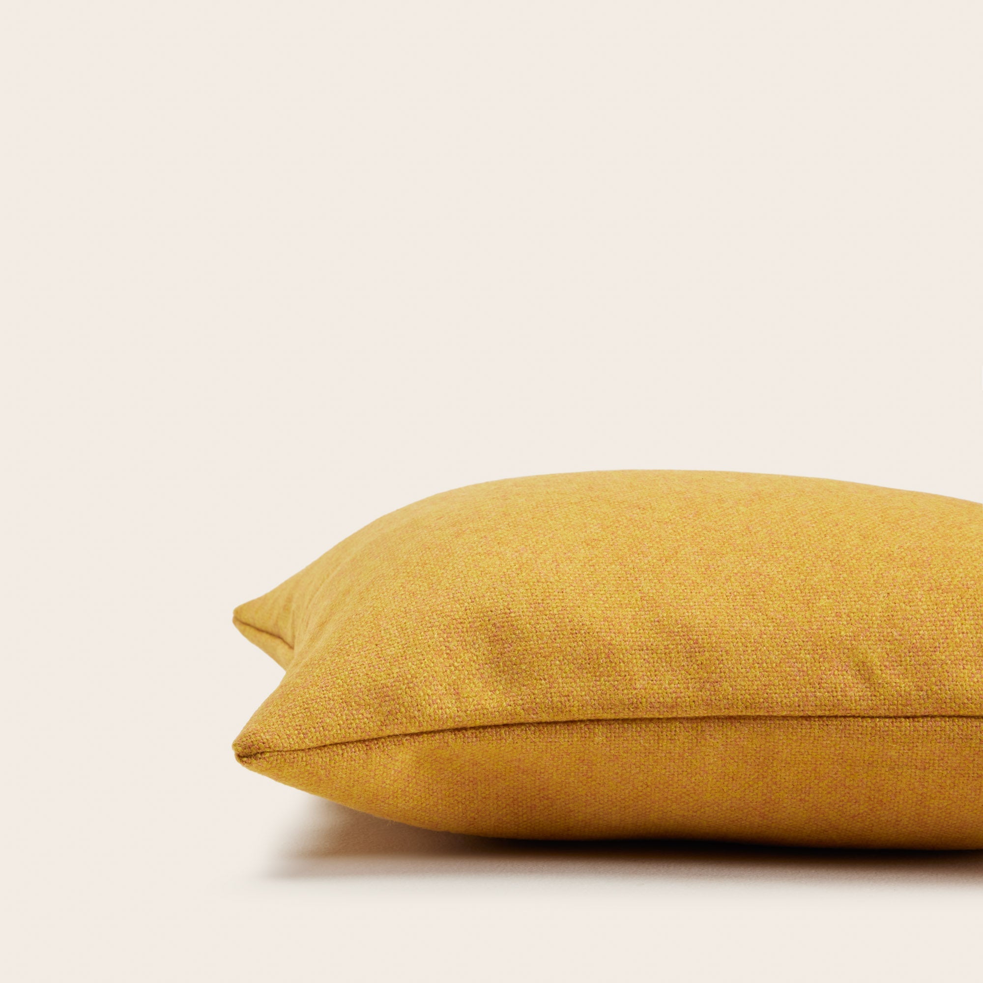 Housse de coussin en 100% laine Jaune MARCELO 50x50 cm - 3