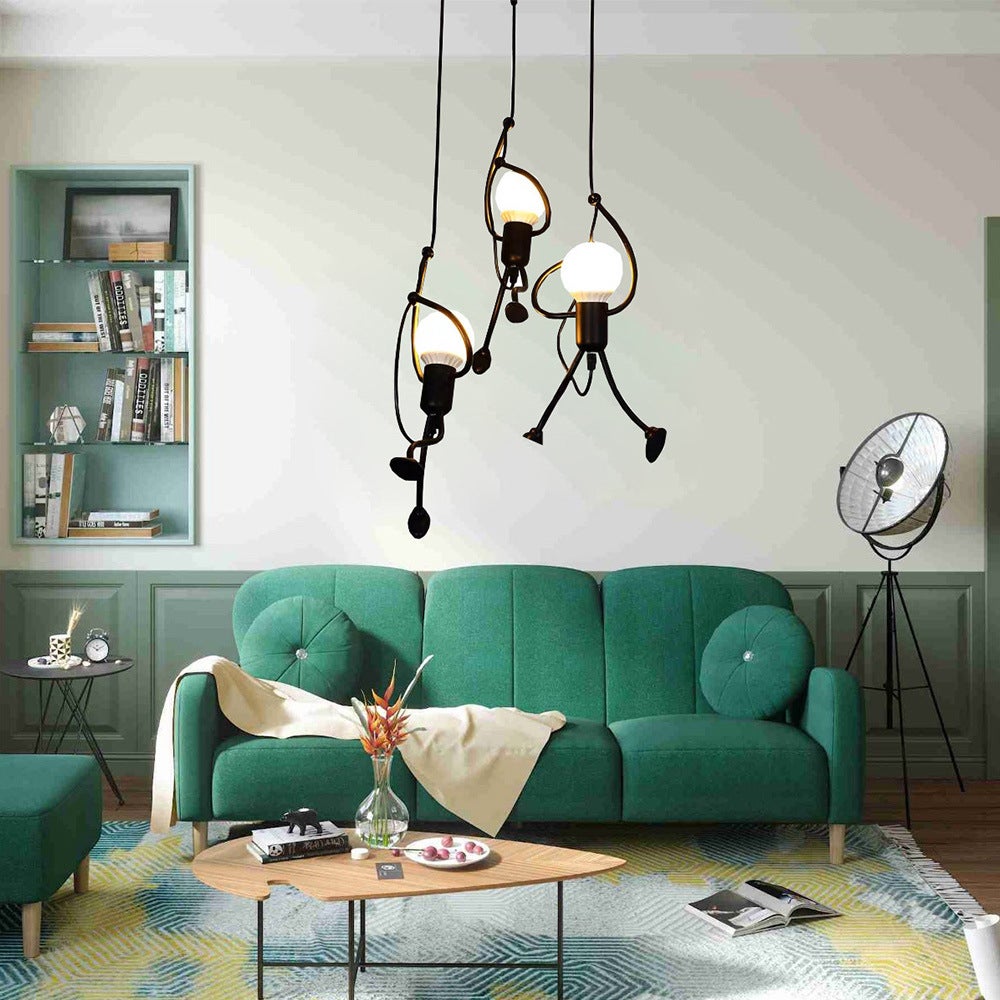 Trzy małe ludziki na tarczy - lampa dekoracyjna do restauracji, kawiarni i sklepów - trójkolorowe światło - 3