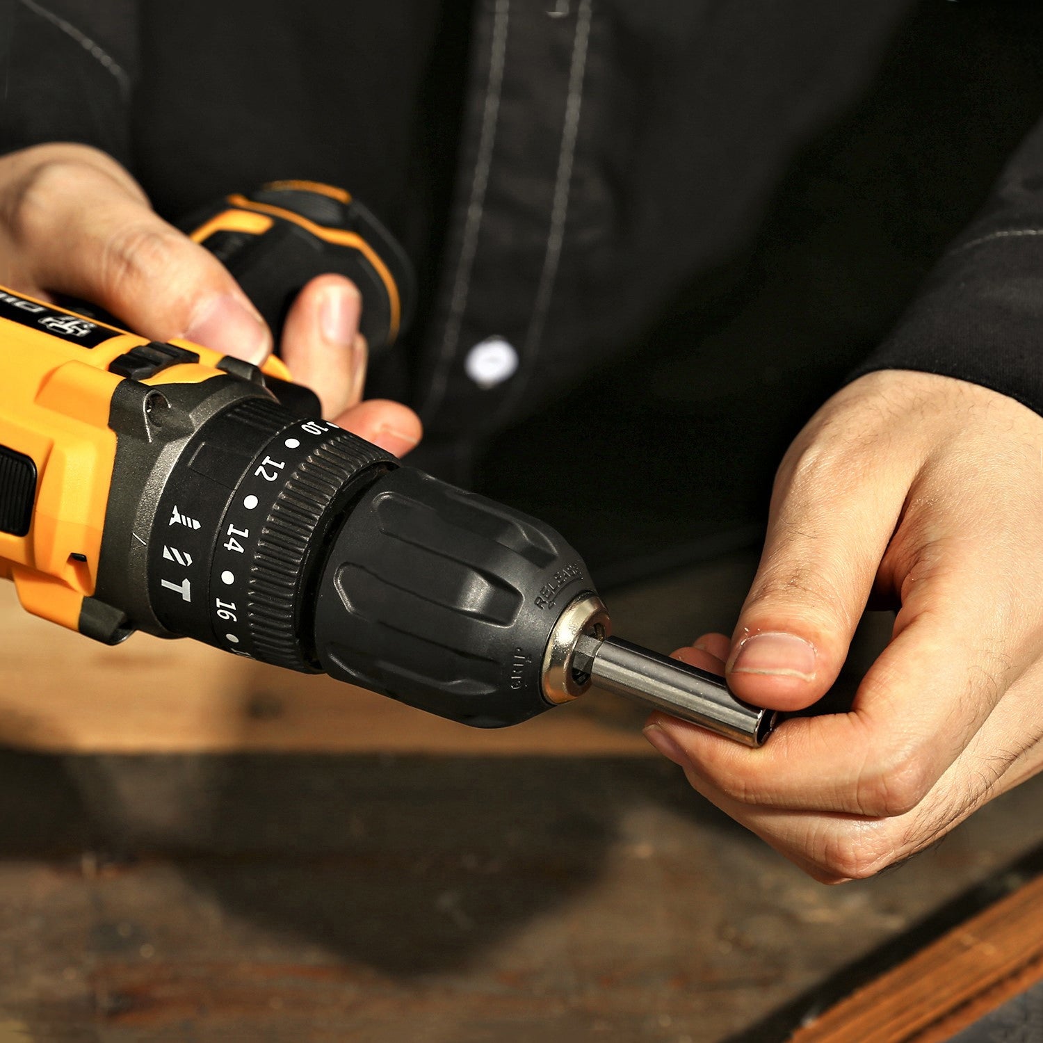 Wiertarko-wkrętarka udarowa akumulatorowa DEKO DKCD12ID01-5S3 28 Nm 2x aku 1.5 Ah 12 V - 5