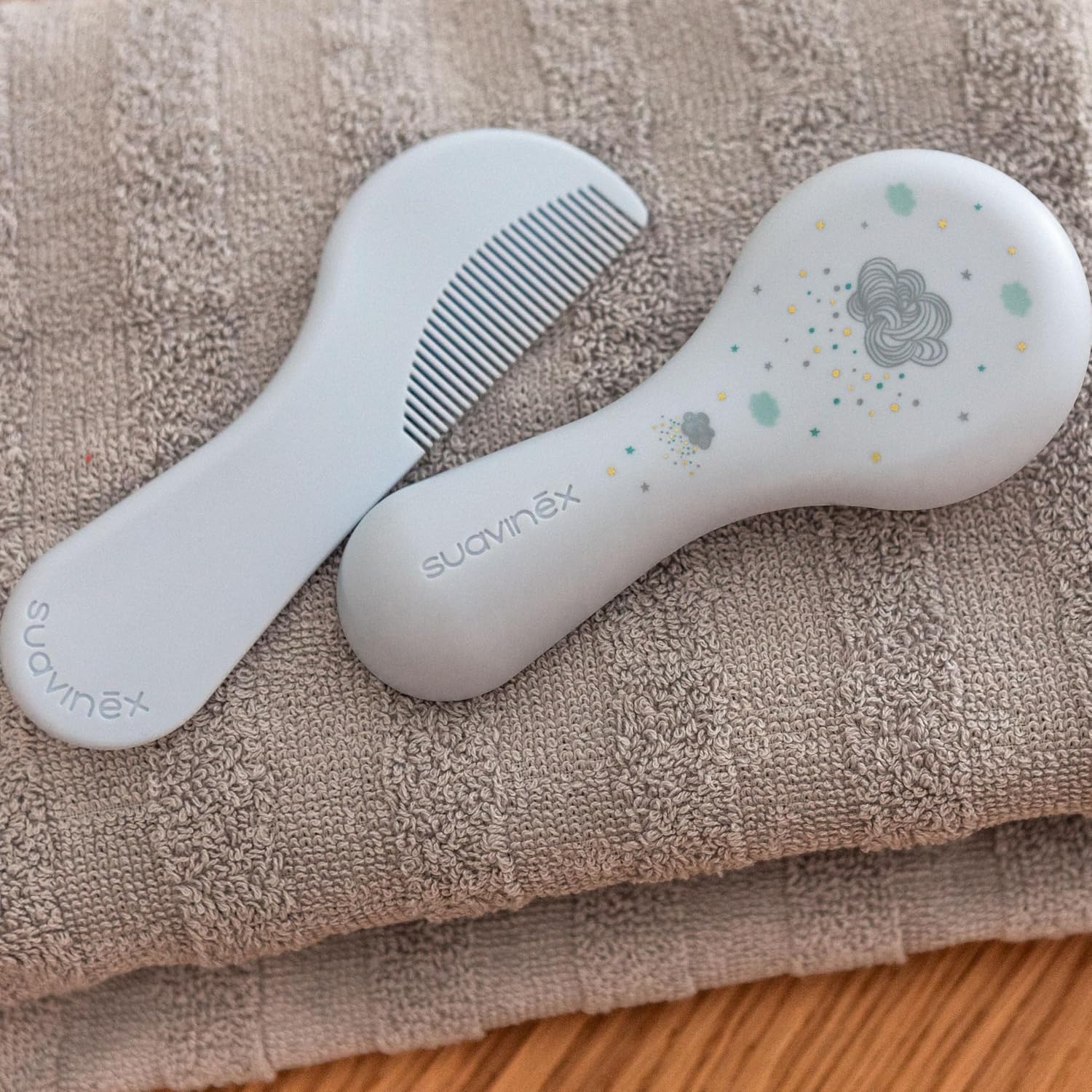 Versión en español — set brosse + peigne hygee vert, 1 unité