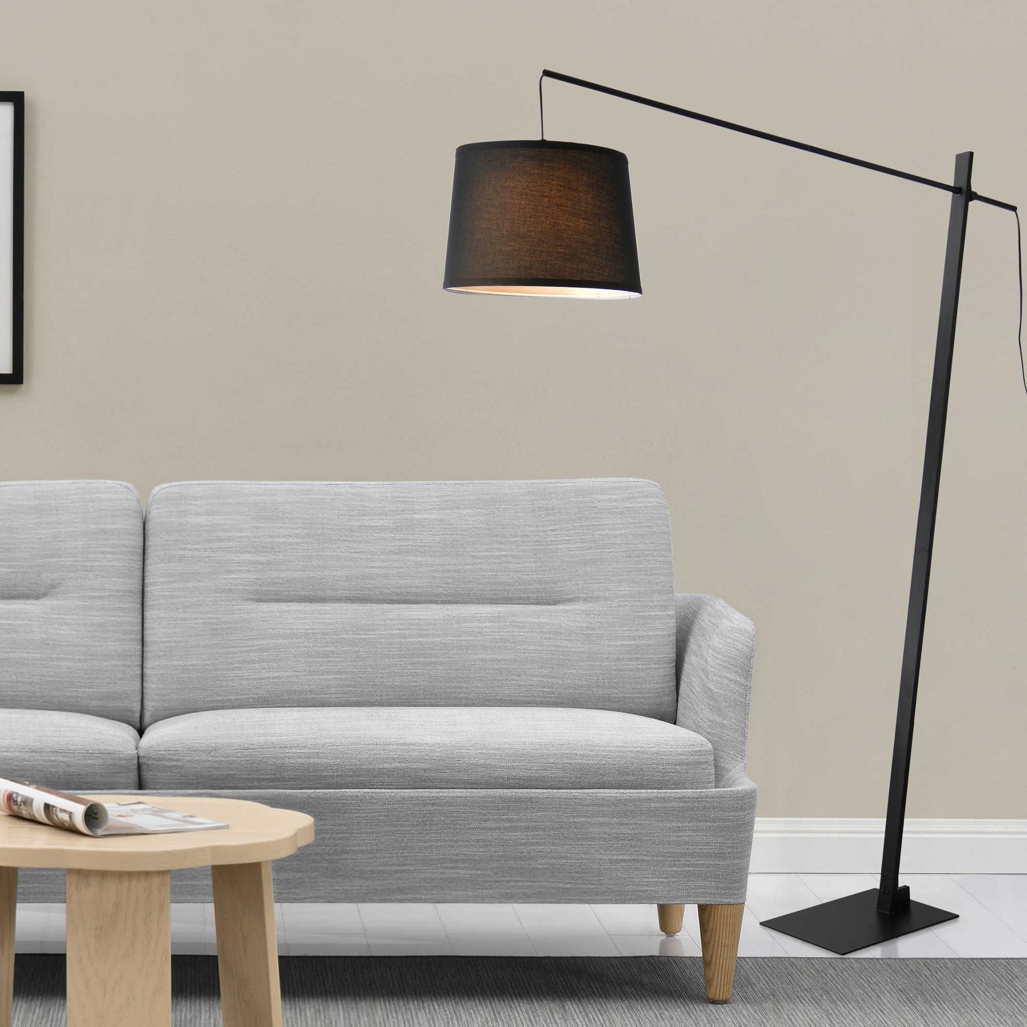 Lámpara de pie sobre soporte de metal Negro Oro H150cm - SILUMEN