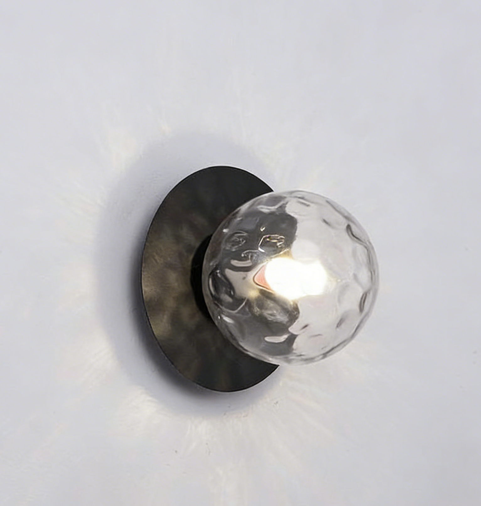 Średniowieczna kulista lampa ścienna z kutego żelaza - klosz z białego szkła - oprawka E27 - światło trójkolorowe - do sypialni lub łazienki (czarna)