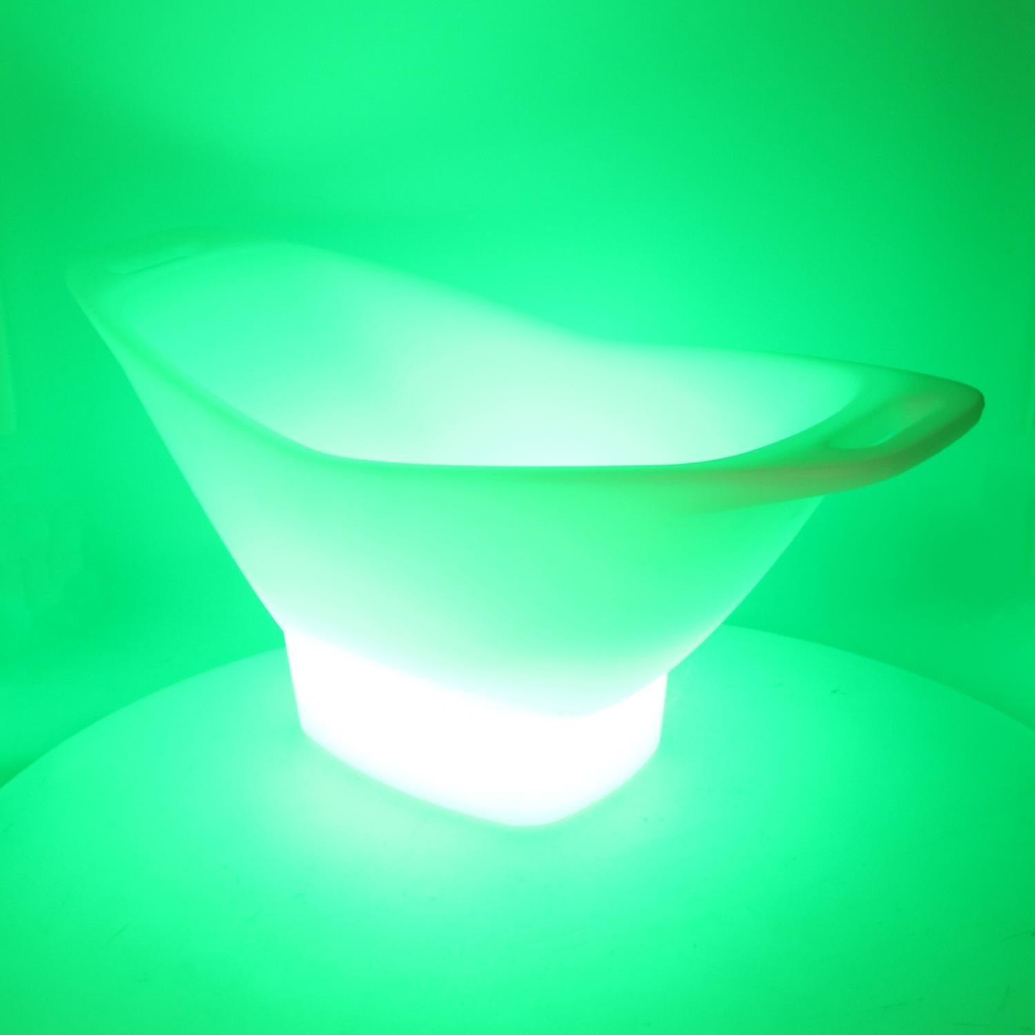 Lampe à led en plastique rechargeable avec porte-bouteille - 5