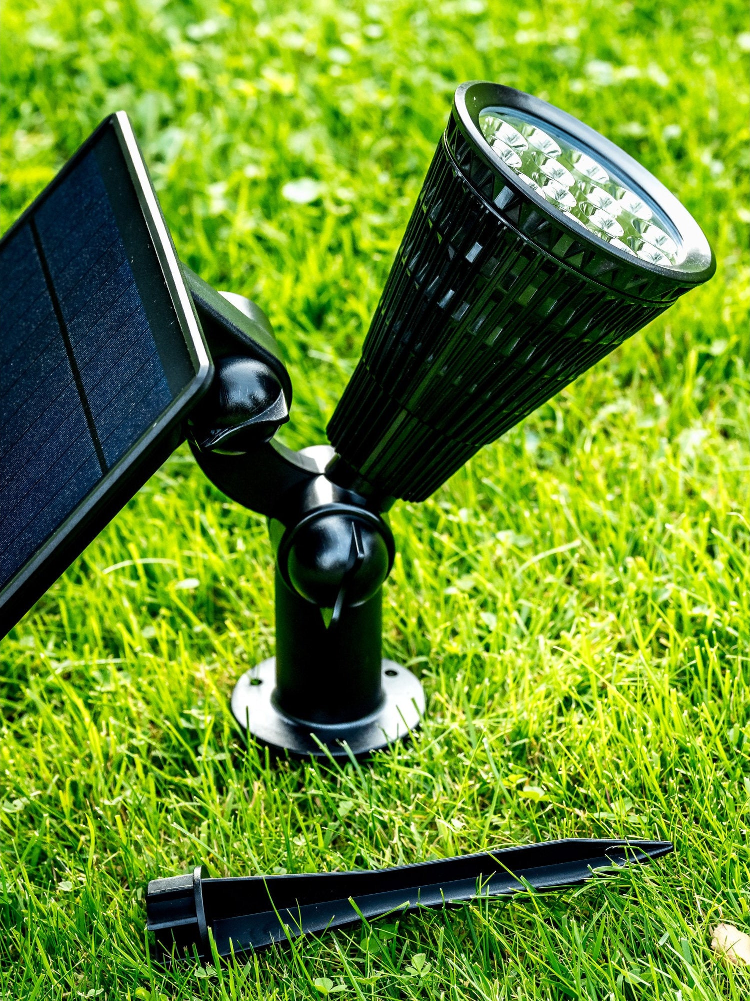 Spot Solar Exterior LED Iplux® Pro+ 1200 lúmenes - Alta qualidade - Duração de combustão 15 horas - 2