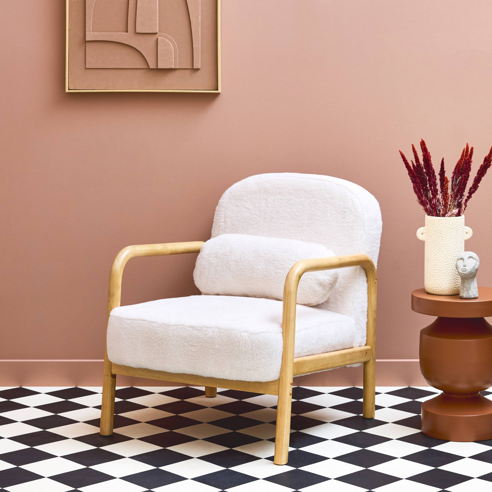 Fauteuil scandinave arrondi bois d'hévéa et tissu effet fausse fourrure AMELIE - 2