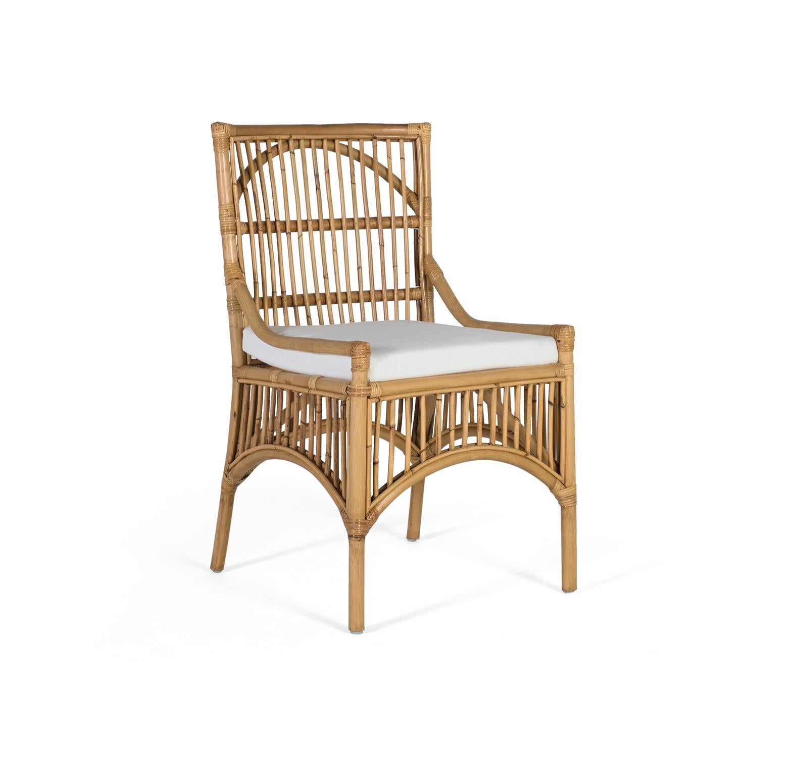 Zestaw dwóch szezlongów en rotin avec coussins rembourrés